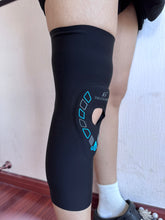 Load image into Gallery viewer, TIMTAKBO  Leg guards for athletic use
