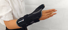 Load image into Gallery viewer, TIMTAKBO Wrist Support for Women Men, Carpal Tunnel Wrist Brace with Thumb Support, Hand Brace for Sprained Wrist, Tendonitis, Arthritis, De Quervain&#39;s Tenosynovitis
